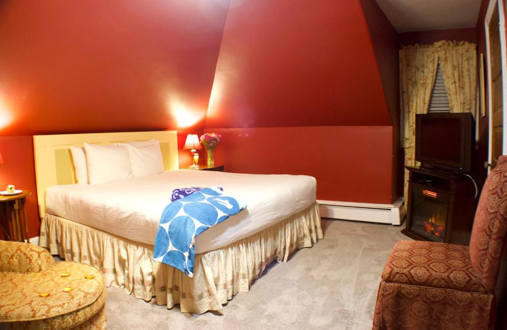 Deluxe Double Room interior